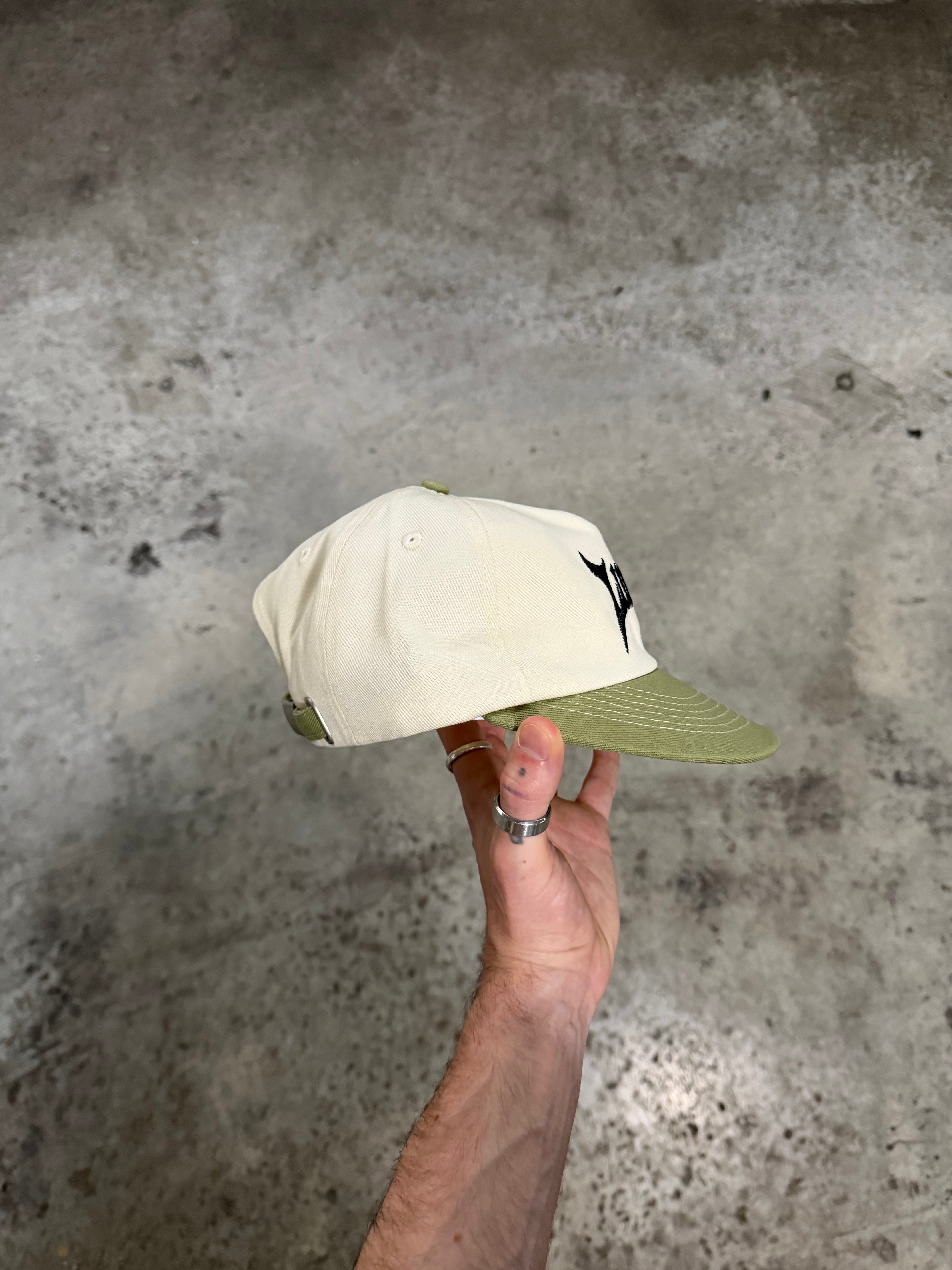 METALLIC TWO-TONE 5 PANEL